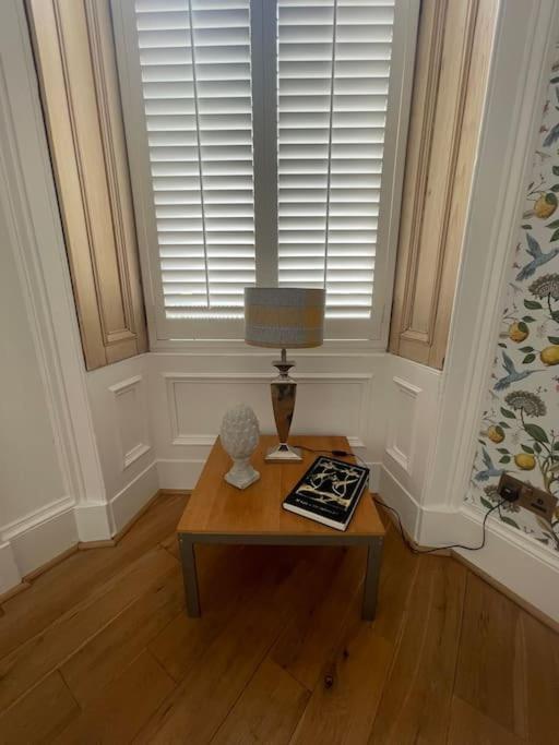 Stunning West End Flat! Appartement Glasgow Buitenkant foto