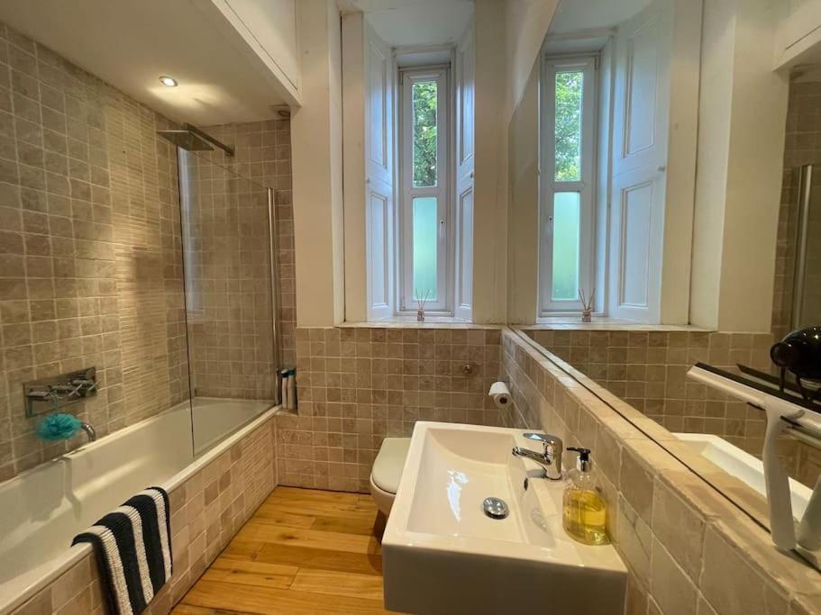 Stunning West End Flat! Appartement Glasgow Buitenkant foto